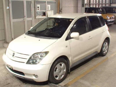 TOYOTA IST