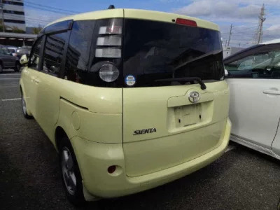 TOYOTA SIENTA