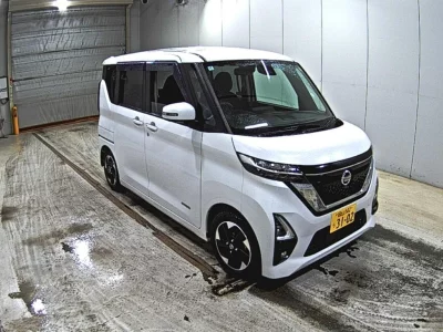 NISSAN ROOX