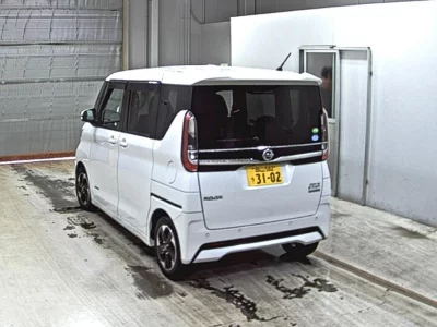NISSAN ROOX