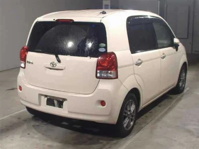 TOYOTA PORTE