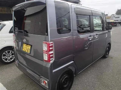 TOYOTA PIXIS MEGA