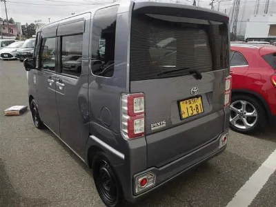 TOYOTA PIXIS MEGA