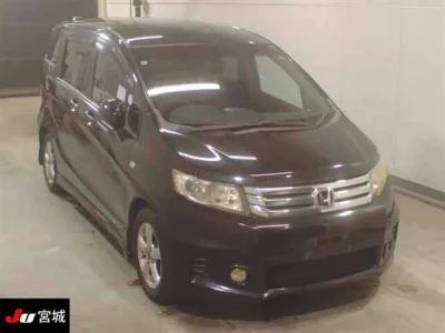 Honda FREED SPIKE