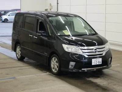 NISSAN SERENA