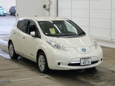 NISSAN LEAF