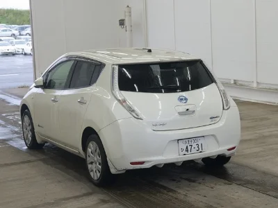 NISSAN LEAF