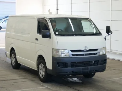 TOYOTA REGIUS ACE VAN