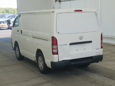 TOYOTA REGIUS ACE VAN