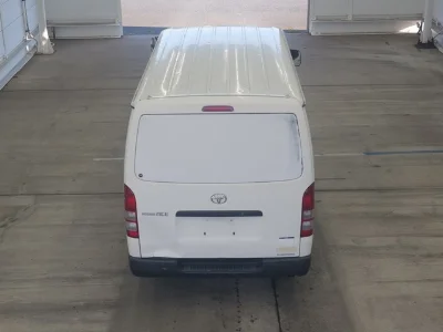 TOYOTA REGIUS ACE VAN