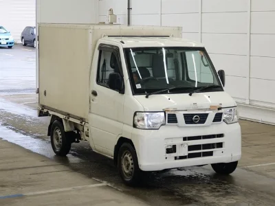 NISSAN CLIPPER TRUCK