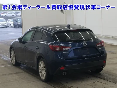 MAZDA AXELA