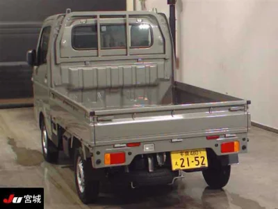 NISSAN CLIPPER TRUCK
