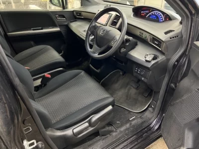 HONDA FREED SPIKE