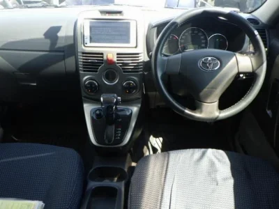TOYOTA RUSH 2
