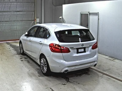BMW 2 SERIES