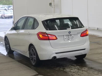 BMW 2 SERIES
