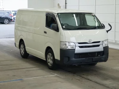 TOYOTA REGIUS ACE VAN