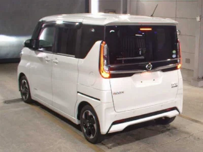 NISSAN ROOX