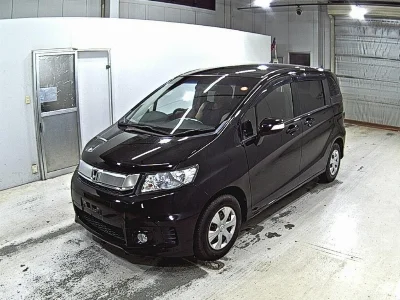 HONDA FREED SPIKE
