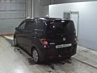 Цена авто Honda Freed Spike с аукционов Японии, номер кузова GB3, пробег 98 000, оценка 2