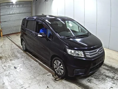 HONDA FREED SPIKE