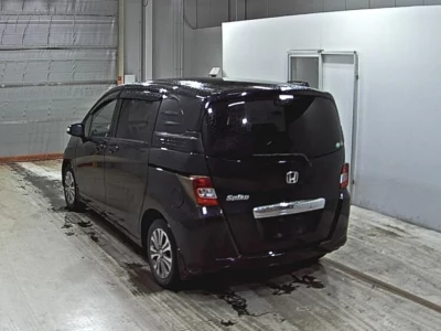 HONDA FREED SPIKE