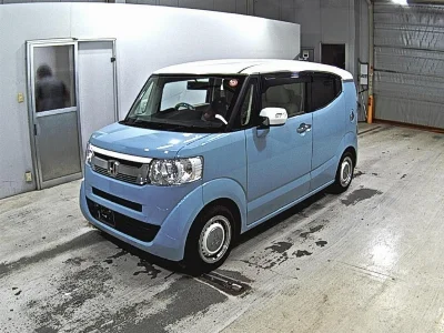 HONDA N BOX SLASH