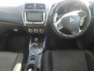MITSUBISHI RVR