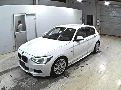 BMW 1 SERIES