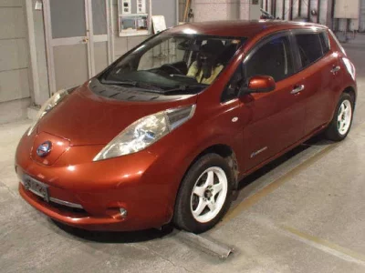NISSAN LEAF