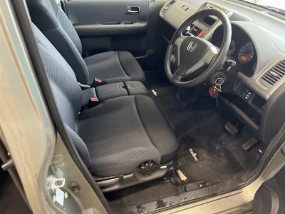 HONDA MOBILIO SPIKE