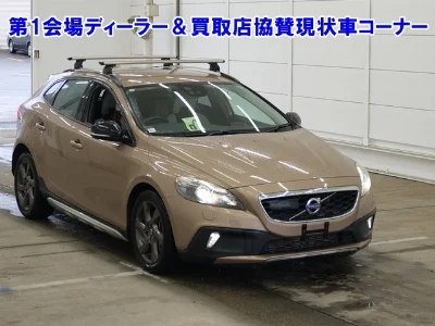 VOLVO V40