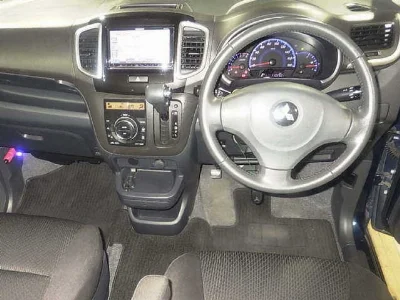 MITSUBISHI DELICA D2