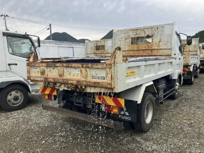 MITSUBISHI FUSO FIGHTER