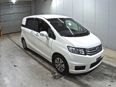 HONDA FREED SPIKE