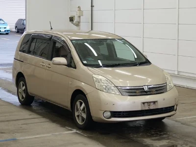 TOYOTA ISIS