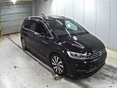VOLKSWAGEN GOLF TOURAN