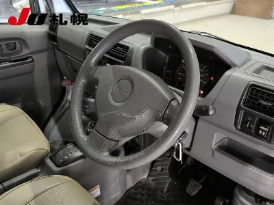 NISSAN CLIPPER VAN