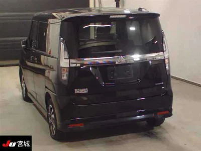 MITSUBISHI DELICA D2