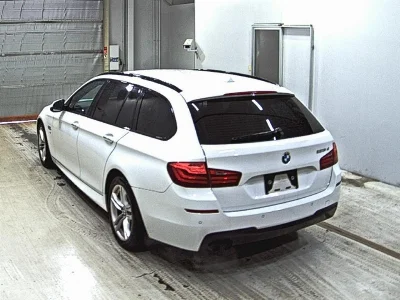 BMW 5 SERIES