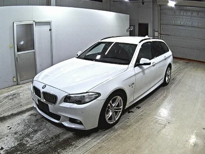 BMW 5 SERIES