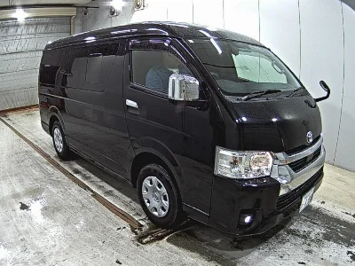 TOYOTA HIACE