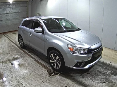 MITSUBISHI RVR