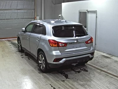 MITSUBISHI RVR