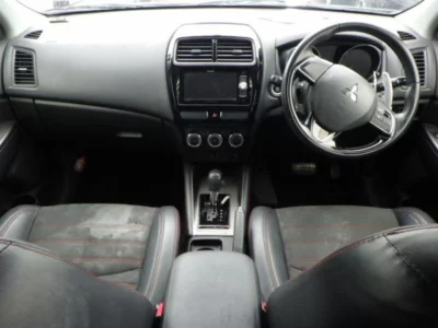 MITSUBISHI RVR