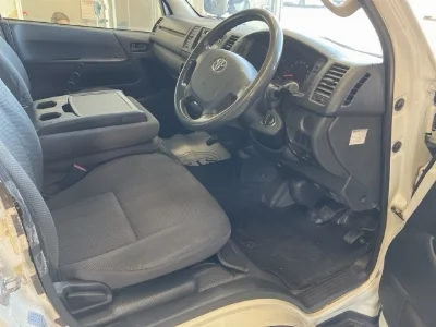TOYOTA REGIUS ACE VAN
