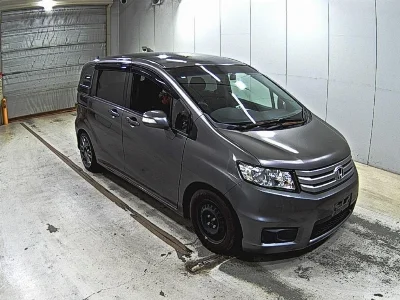 HONDA FREED SPIKE