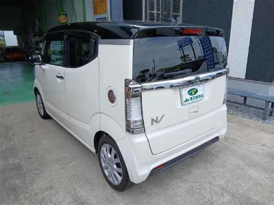 HONDA N BOX SLASH
