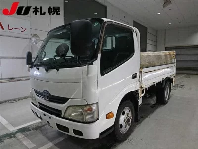 TOYOTA DYNA